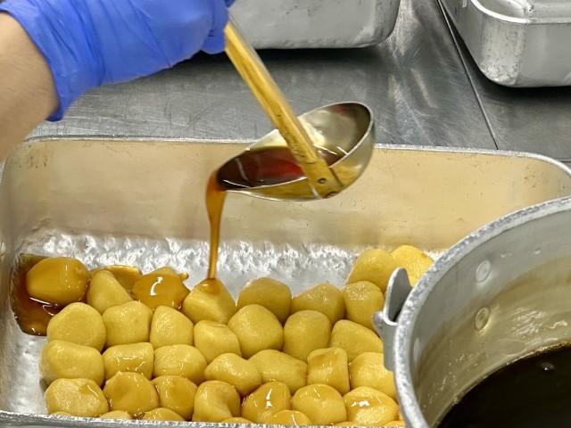 みたらしあんをかけて完成です