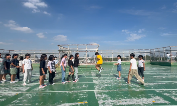 屋上での練習の様子