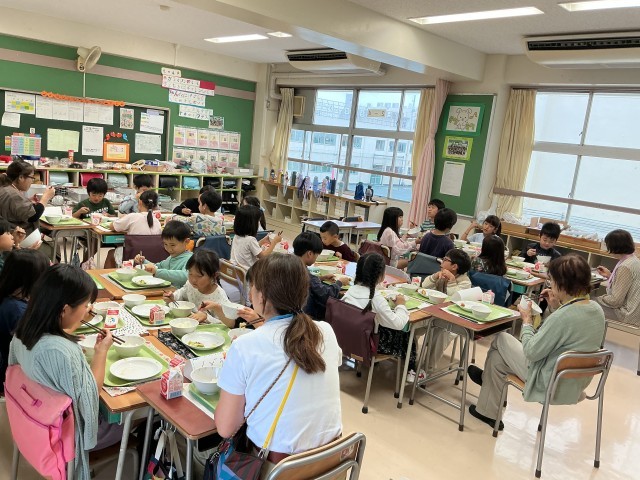 一緒に美味しい給食☆
