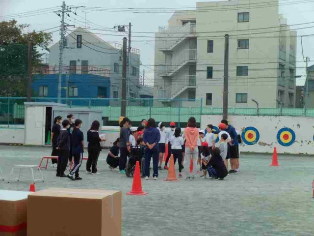 20日の校庭での練習の様子