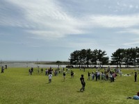 広場で思い切り遊ぼう