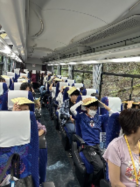 カーブに耐えてしおりを落とさないゲーム