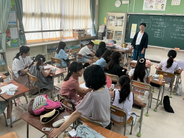 ２６日　かぎ編みでコースターを編もう