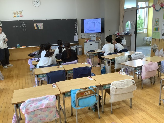 優先学年プラカード