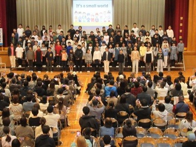 ６年　「It's a Soshigaya Elementary School World」