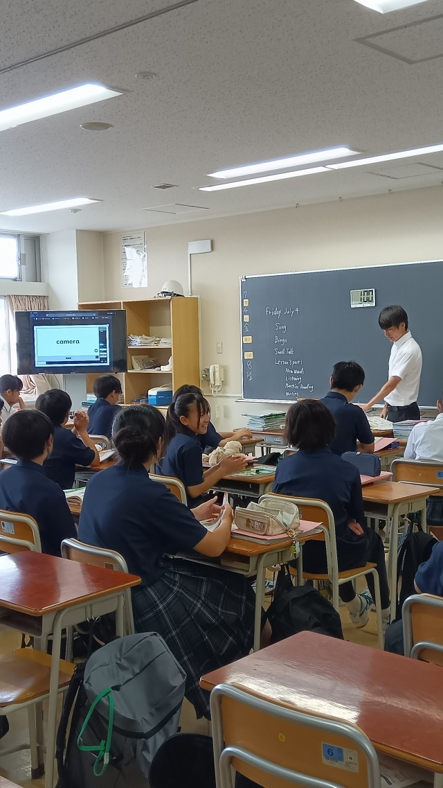 声を出して発音練習