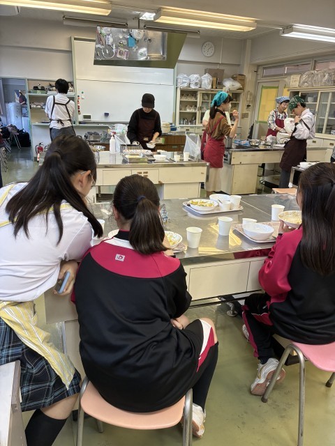 調理室で美味しくいただいてます