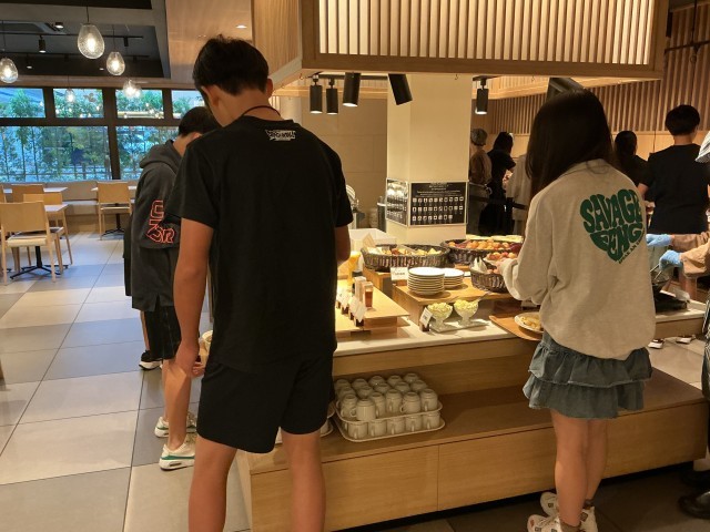 朝食の時間です。